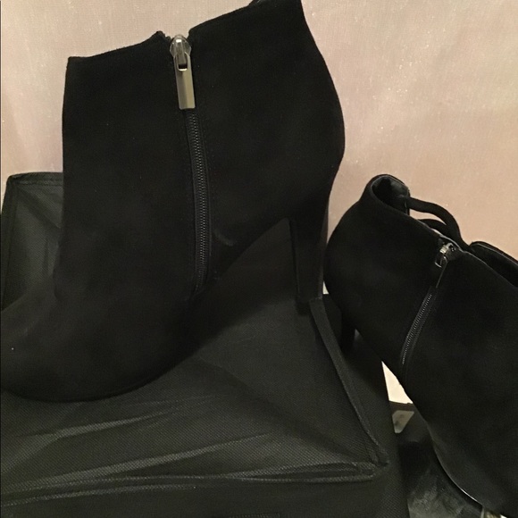 Boot - Picture 2 of 3